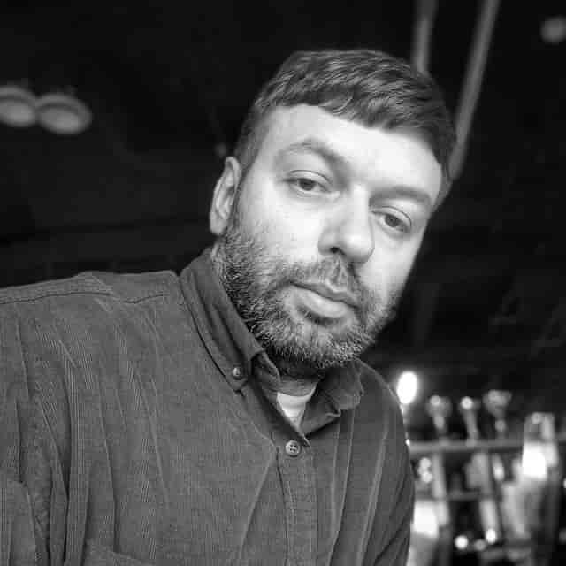 Photos of similar trainers